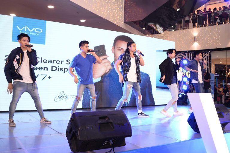 Vivo V7 Launch with Boyband PH
