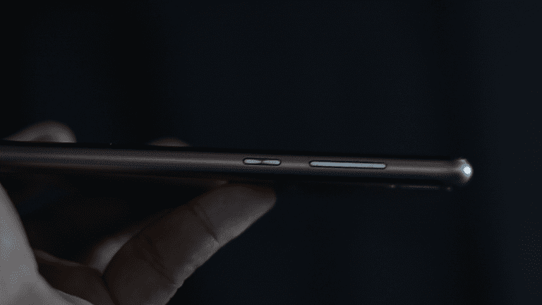 ZenFone Max Pro side