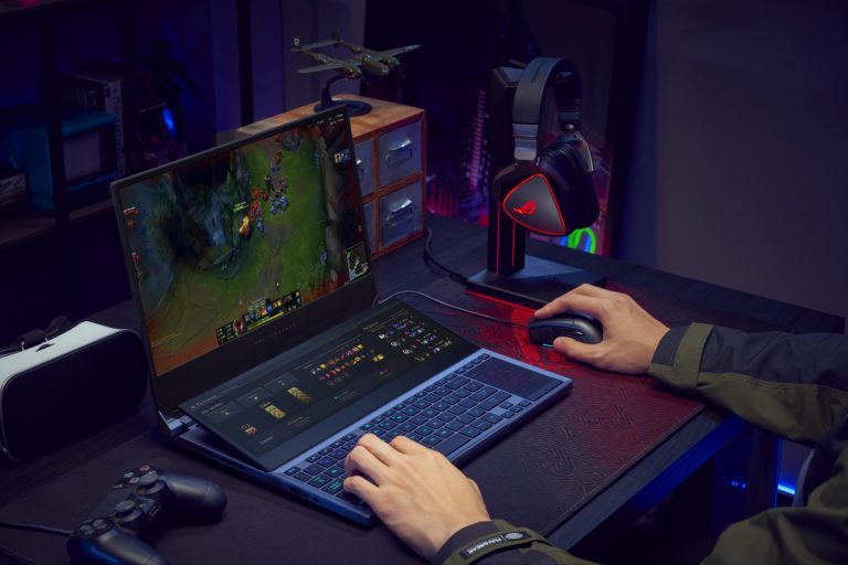 ROG Zephyrus Duo 15 gaming