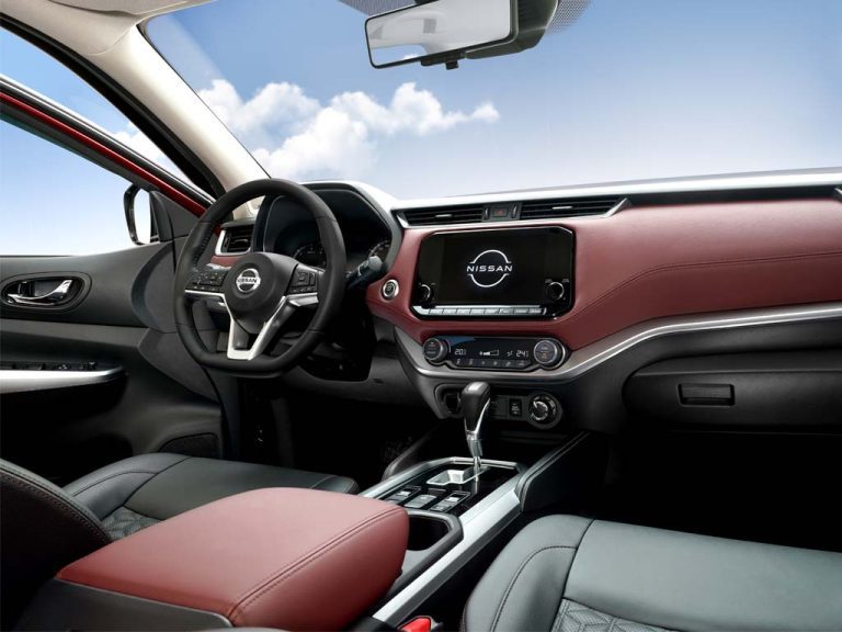 Nissan Terra Interior