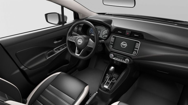 Almera interior