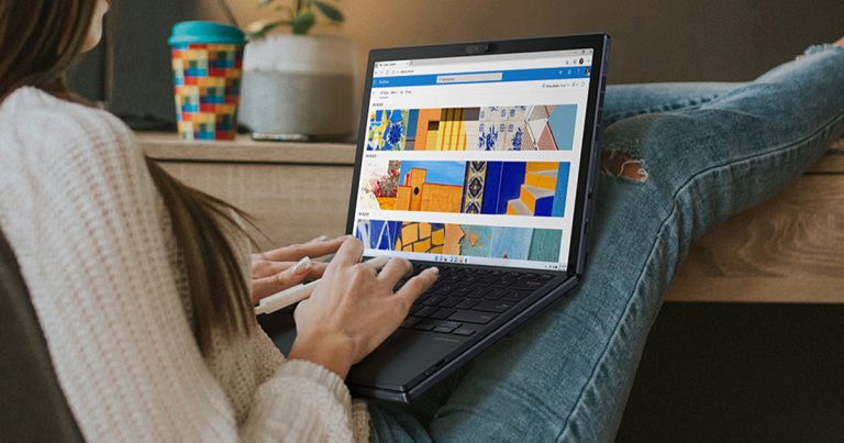 LAPTOP MODE WITH BLUETOOTH KEYBOARD