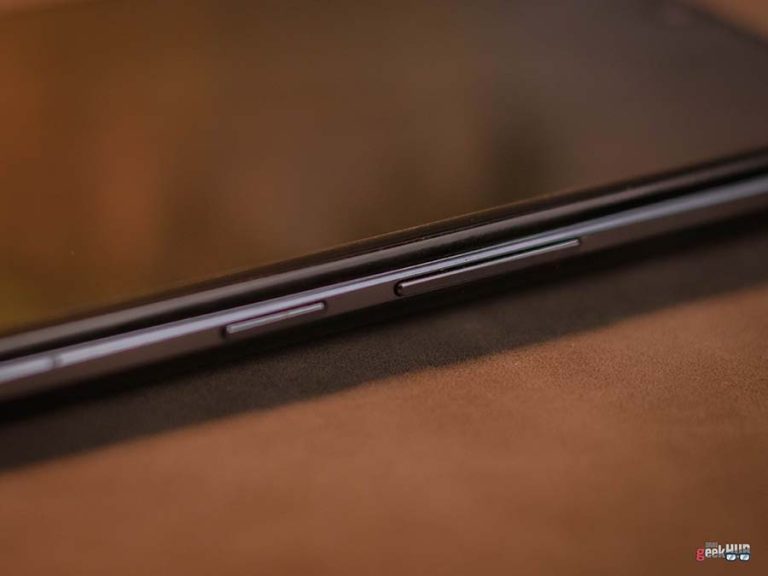 power and volume buttons