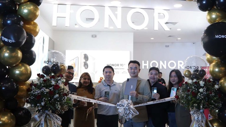First HONOR Experience Store in Davao City Opens