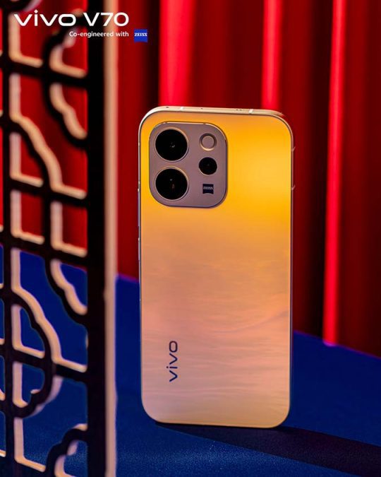 vivo V70 in Golden Hour