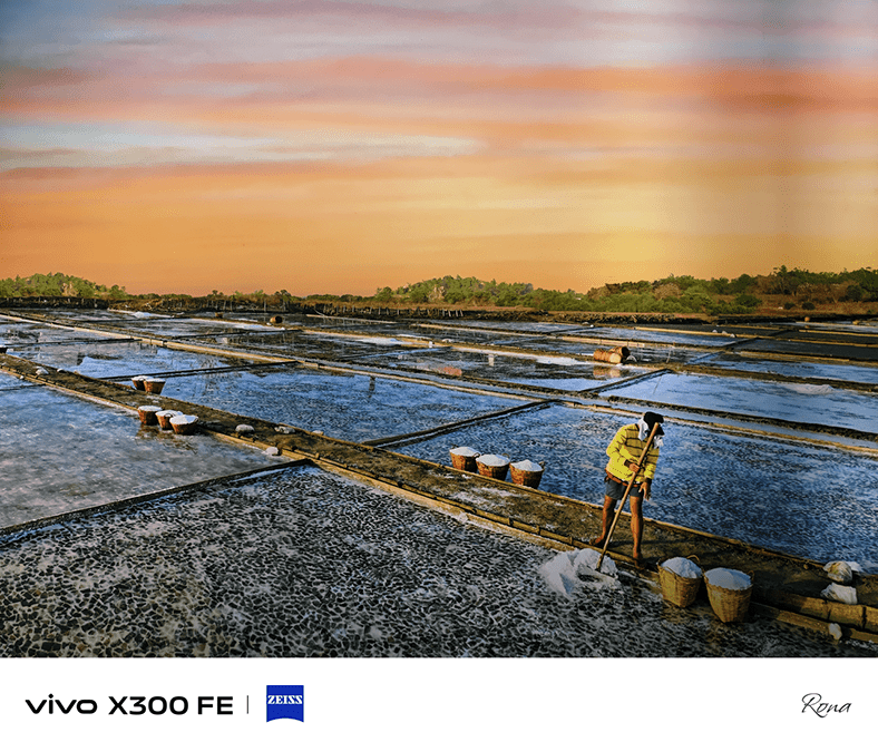 Compact flagship, serious camera power 5