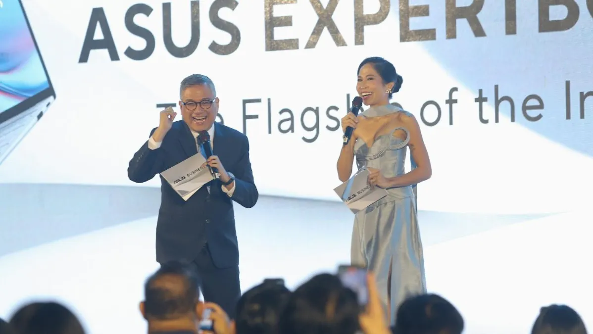 ASUS Business Brand Ambassador Rico Hizon leads the Cebu Launch as Host